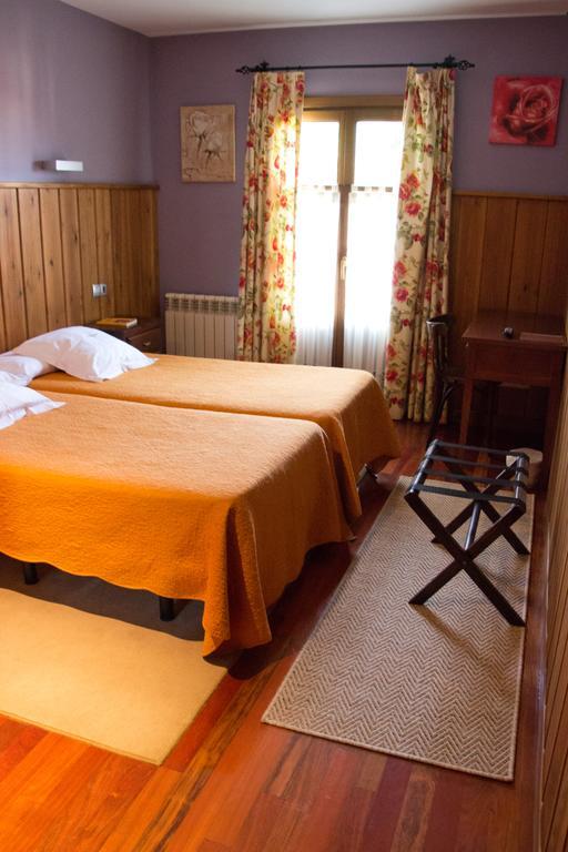 Hotel Rural Cuartamenteru Poo De Llanes Exterior foto